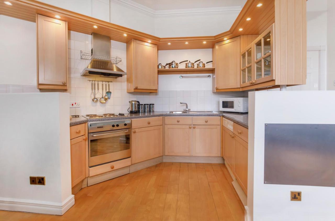 Shambles Suites In The Centre Of York, Sleeps 16 Exterior photo